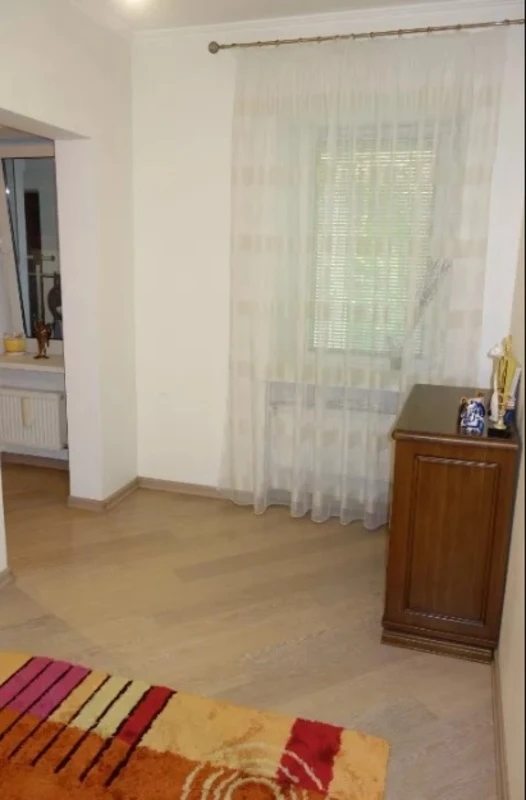 Продаж квартири 2 кімнати, 42 m², 1 пов./2 поверхи. 94, Мечникова ул., Одеса. 