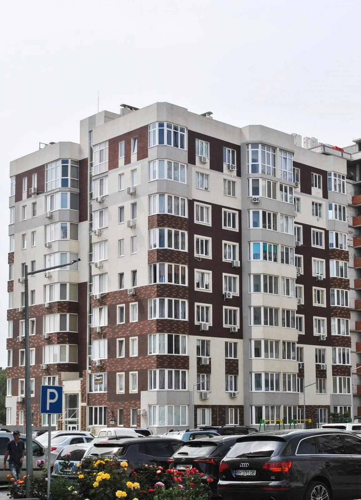 Продаж квартири 2 кімнати, 68 m², 8 пов./9 поверхів. 3, Николаевская Дорога , Одеса. 