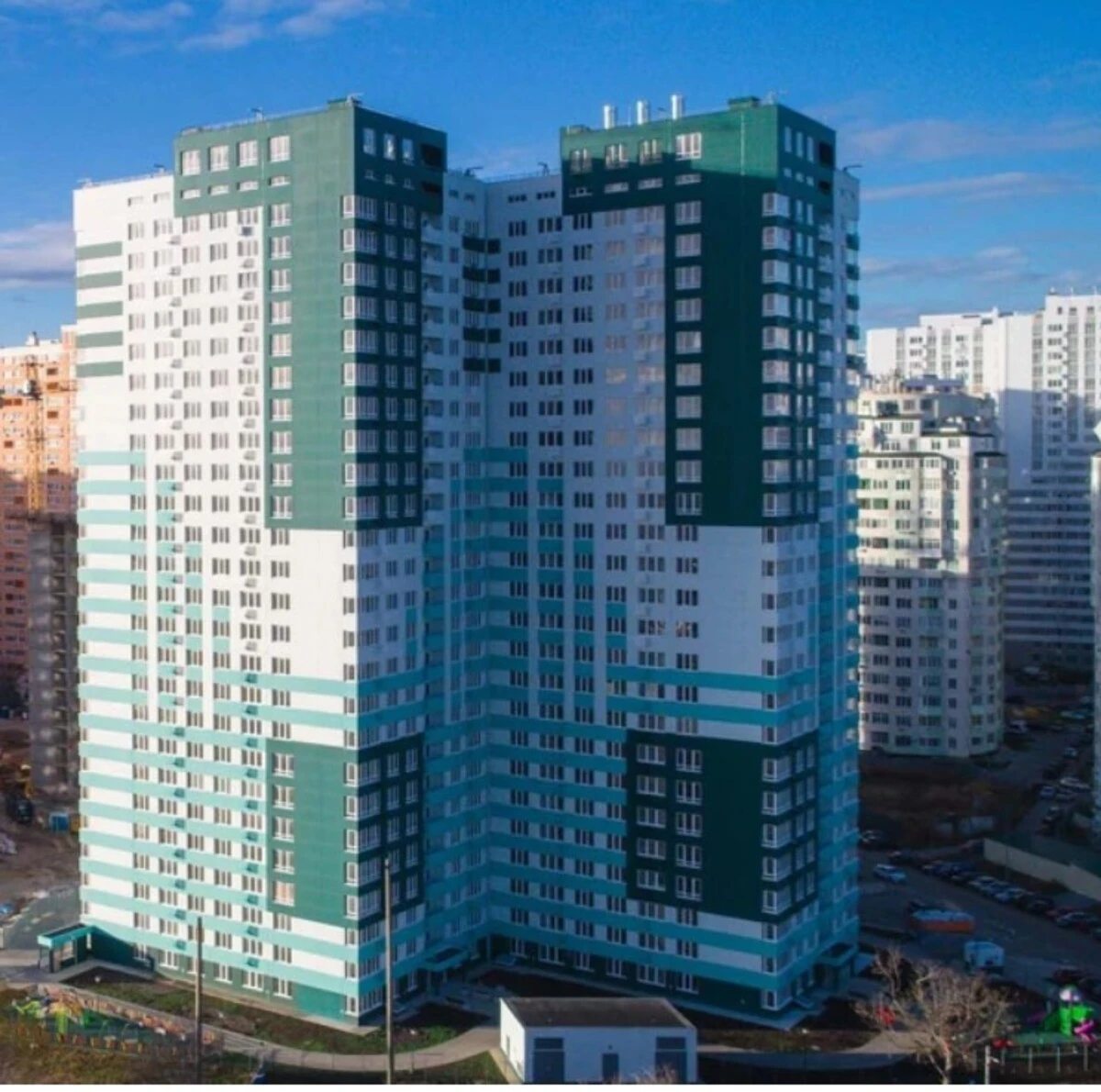 Apartments for sale. 1 room, 44 m², 5th floor/25 floors. 54, Zhabotynskoho , Odesa. 