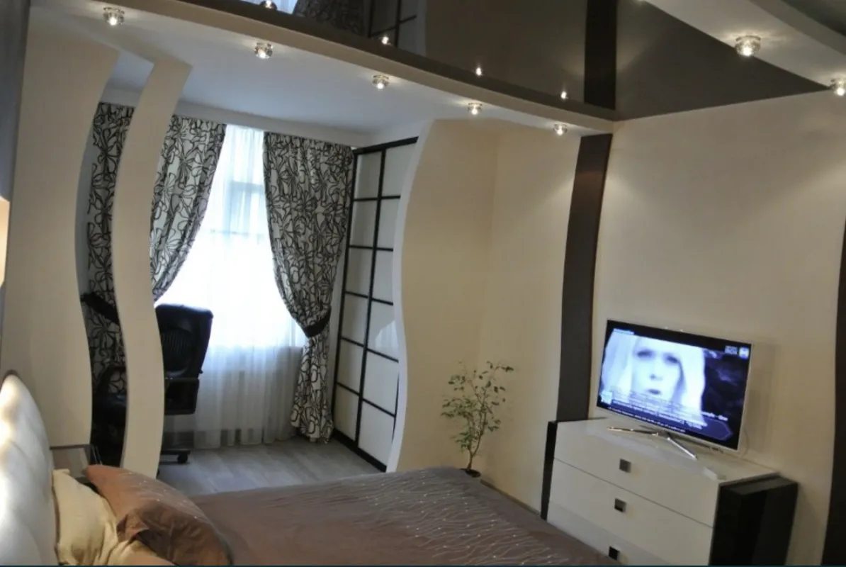 Apartments for sale. 2 rooms, 84 m², 3rd floor/16 floors. Dyukovskaya ul., Odesa. 