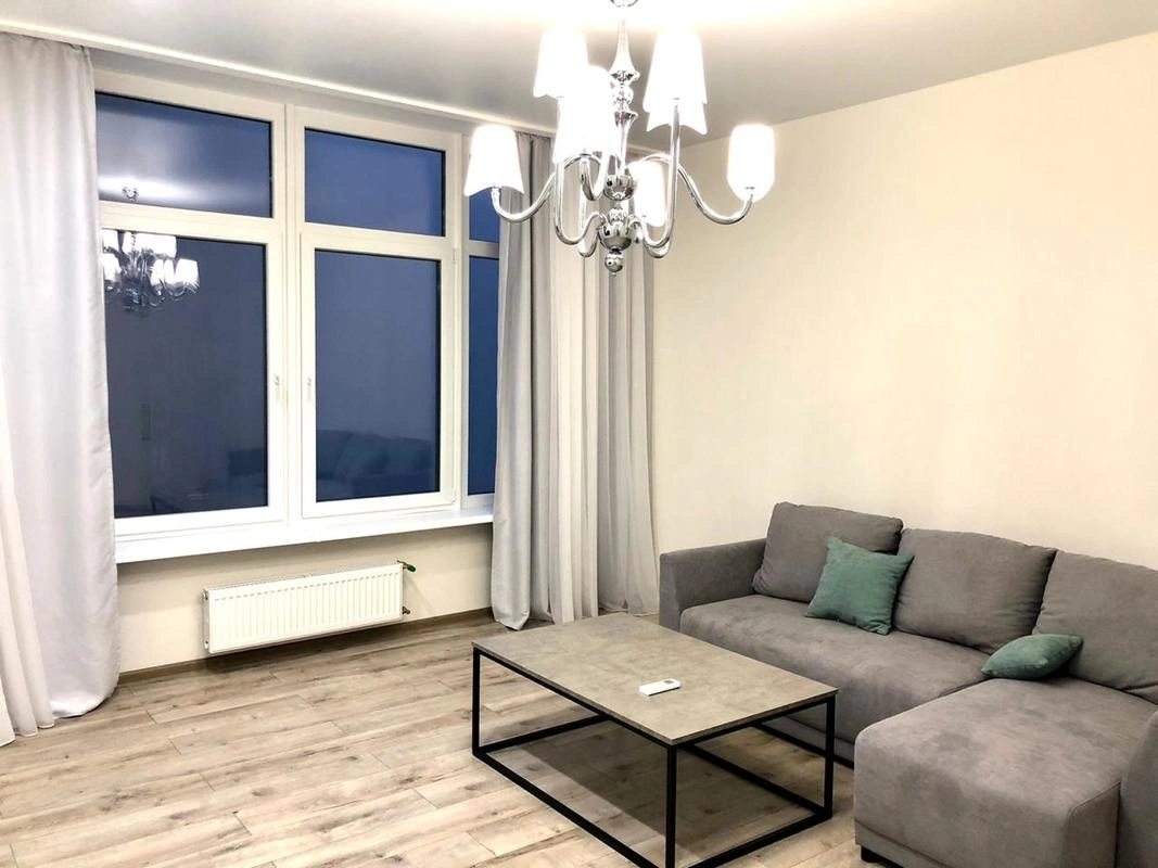 Apartments for sale. 2 rooms, 52 m², 16 floor/24 floors. 3, Henuezskaya ul., Odesa. 