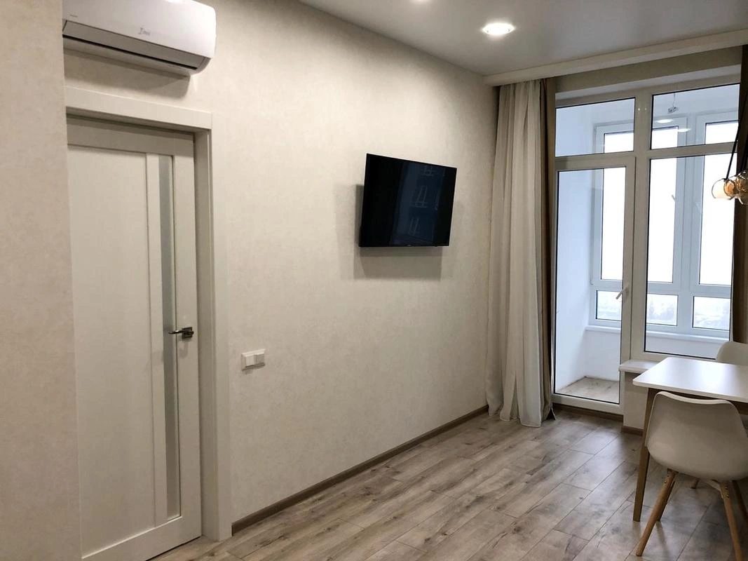 Продаж квартири. 1 room, 42 m², 21 floor/25 floors. 135, Толбухина ул., Одеса. 