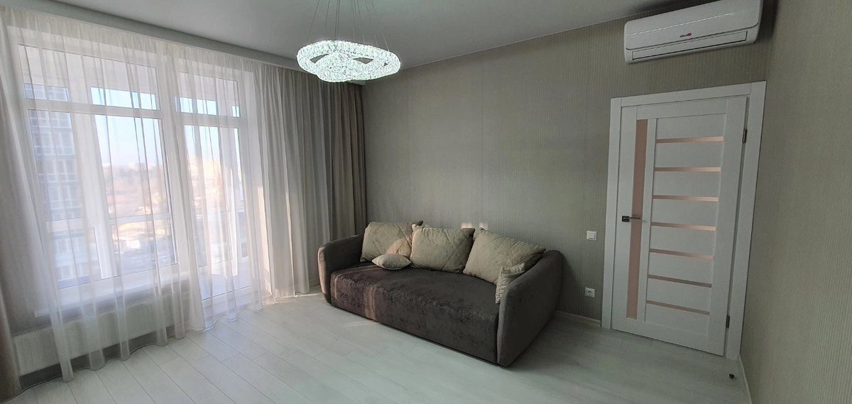 Apartments for sale. 2 rooms, 64 m², 8th floor/24 floors. Tolbukhyna ul., Odesa. 