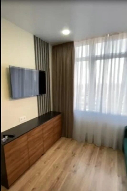 Apartments for sale. 1 room, 41 m², 19 floor/19 floors. 5, Tsvetochnaya ul., Odesa. 