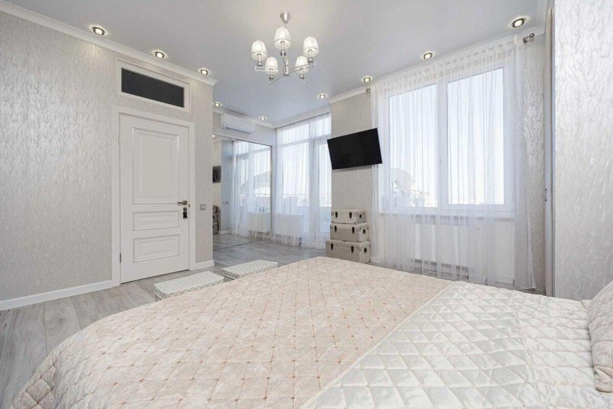 Apartments for sale. 3 rooms, 150 m², 26 floor/26 floors. 23, Pedahohycheskaya ul., Odesa. 