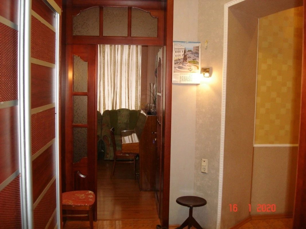 Apartments for sale. 5 rooms, 140 m², 2nd floor/3 floors. Sofyevskaya ul., Odesa. 