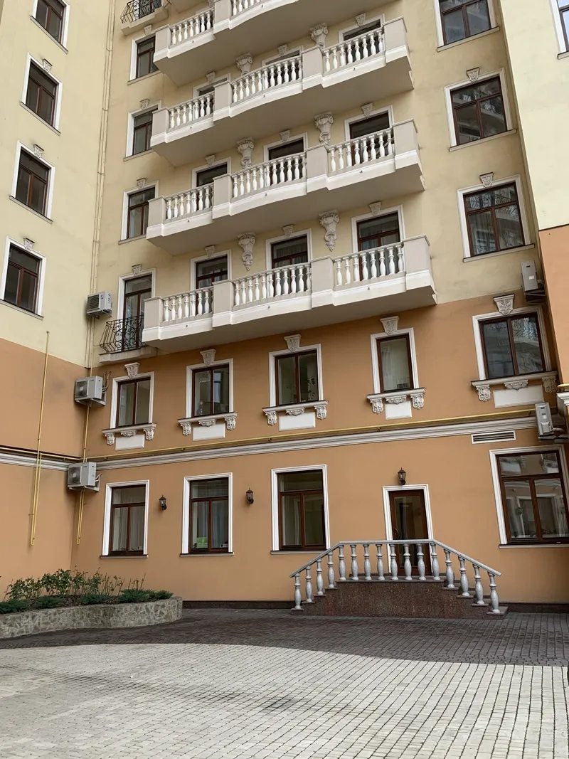 Продаж квартири. 4 rooms, 177 m², 10th floor/12 floors. 13, Военный спуск, Одеса. 