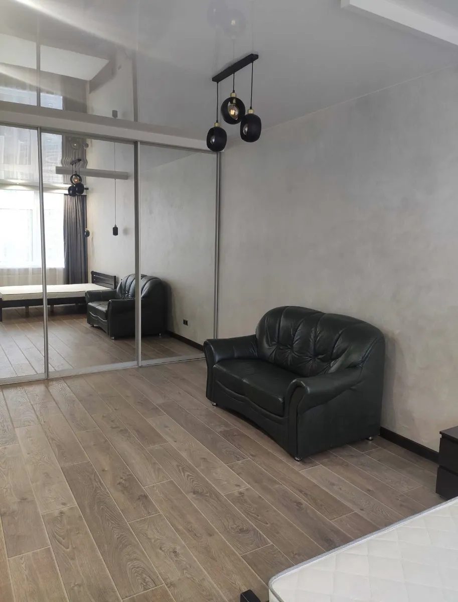 Apartments for sale. 1 room, 43 m², 14 floor/20 floors. Zhemchuzhnaya ul., Odesa. 