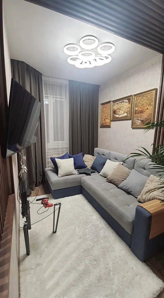 Продаж квартири. 1 room, 100 m², 22 floor/23 floors. 56, Жаботинского ул., Одеса. 