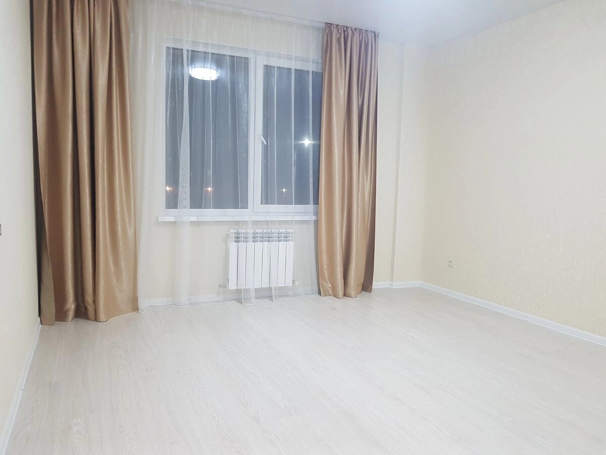Продаж квартири. 1 room, 46 m², 2nd floor/7 floors. 50, Строительная ул., Одеса. 