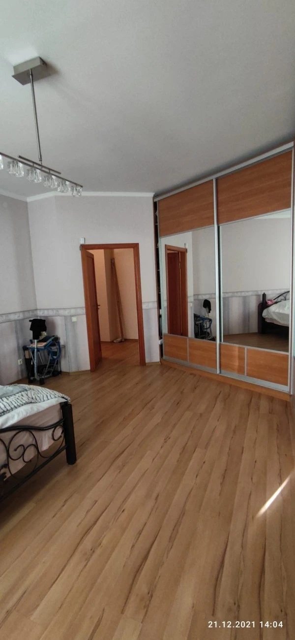Apartments for sale. 3 rooms, 120 m², 10th floor/11 floors. 130, Kanatnaya ul., Odesa. 