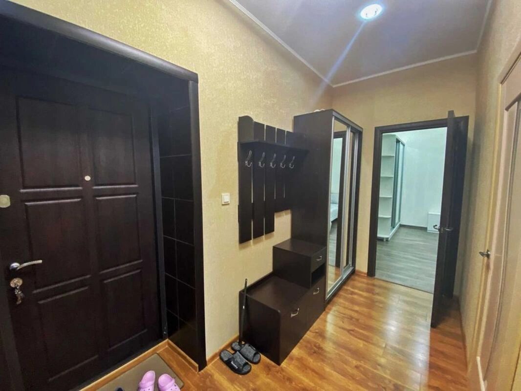 Apartments for sale. 2 rooms, 60 m², 3rd floor/11 floors. 12, Cherepanovykh 2 per., Odesa. 