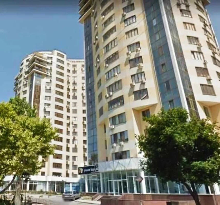 Apartments for sale. 3 rooms, 167 m², 10th floor/18 floors. Prospekt Shevchenko , Odesa. 