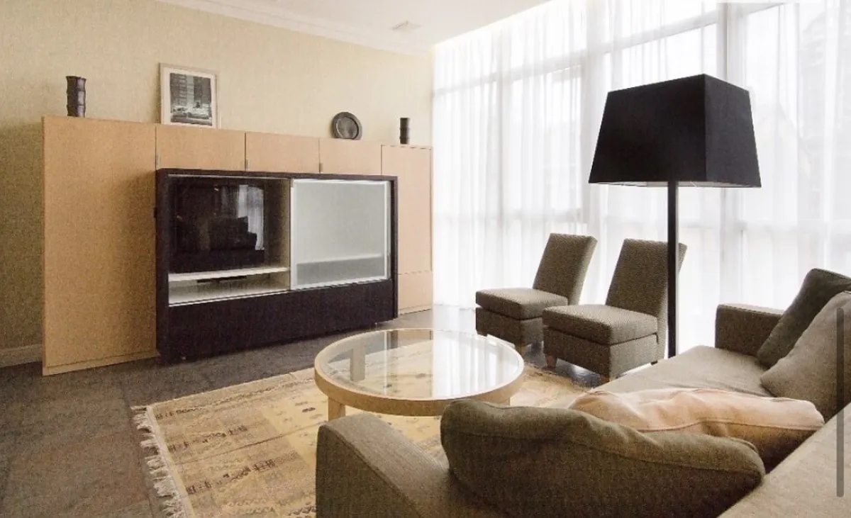 Продаж квартири. 1 room, 43 m², 3rd floor/6 floors. 13, Уютная ул., Одеса. 