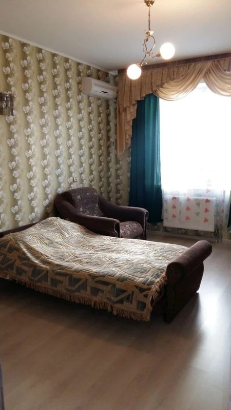 Продаж квартири. 1 room, 41 m², 1st floor/9 floors. 3, Крыжановка / Николаевская ул., Одеса. 