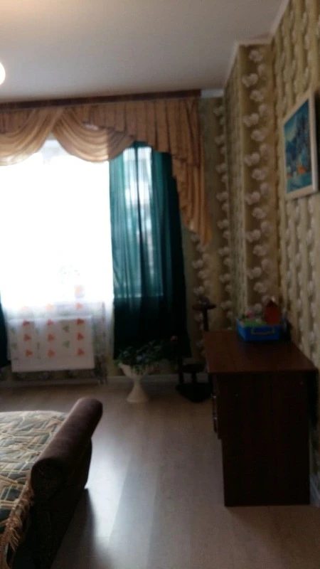 Продаж квартири. 1 room, 41 m², 1st floor/9 floors. 3, Крыжановка / Николаевская ул., Одеса. 
