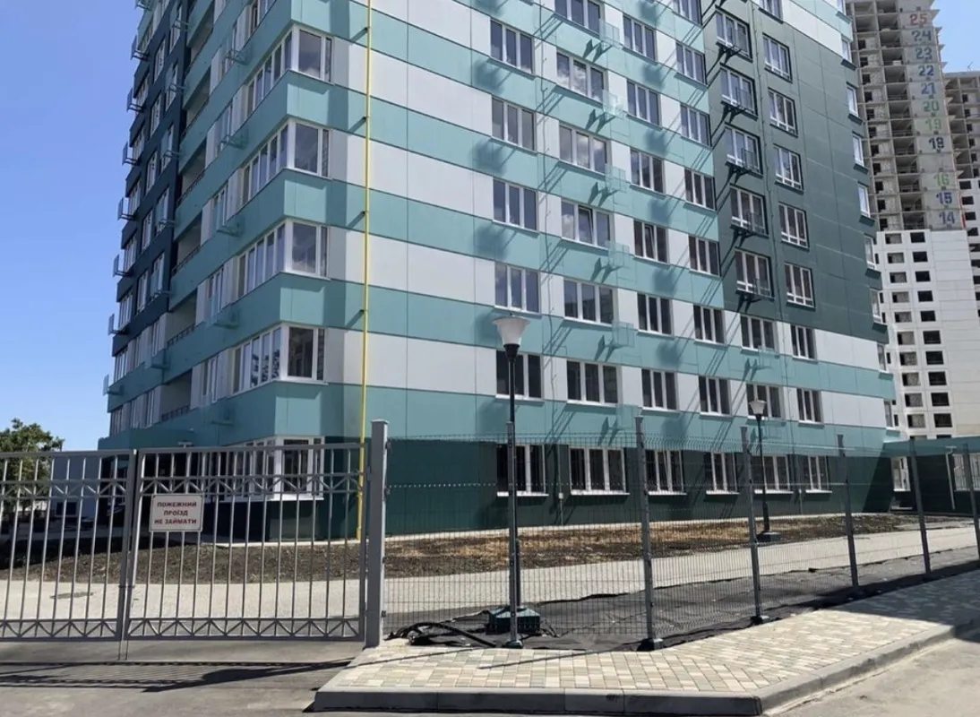 Продаж квартири. 1 room, 43 m², 3rd floor/24 floors. Жаботинского ул., Одеса. 
