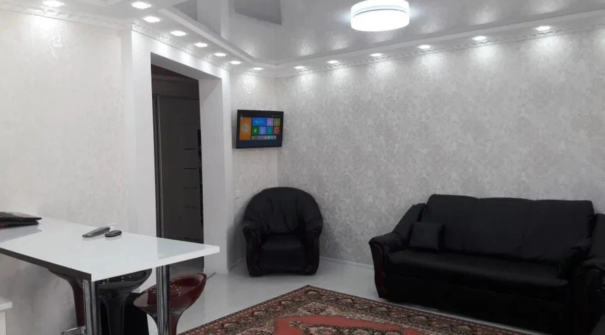 Продаж квартири. 2 rooms, 65 m², 13 floor/19 floors. Жемчужная ул., Одеса. 