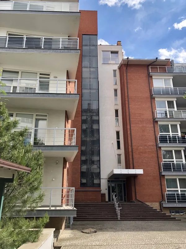 Apartments for sale. 4 rooms, 165 m², 3rd floor/6 floors. 2, Uspenskaya ul., Odesa. 