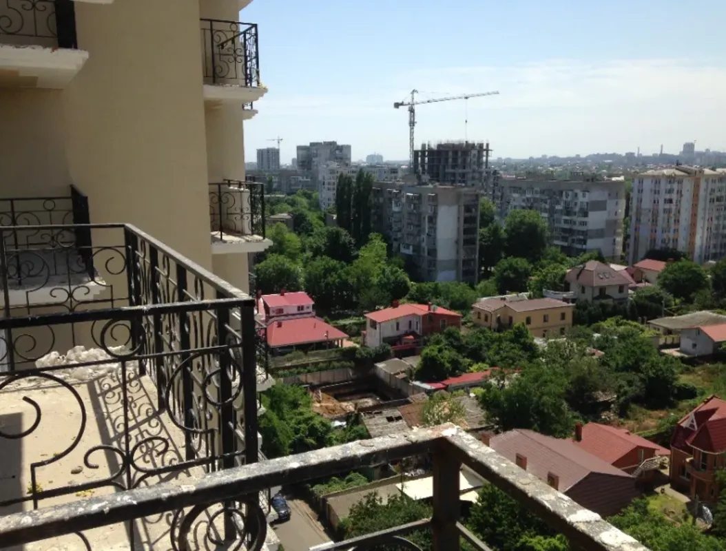Apartments for sale. 3 rooms, 105 m², 12 floor/26 floors. 23, Pedahohycheskaya ul., Odesa. 