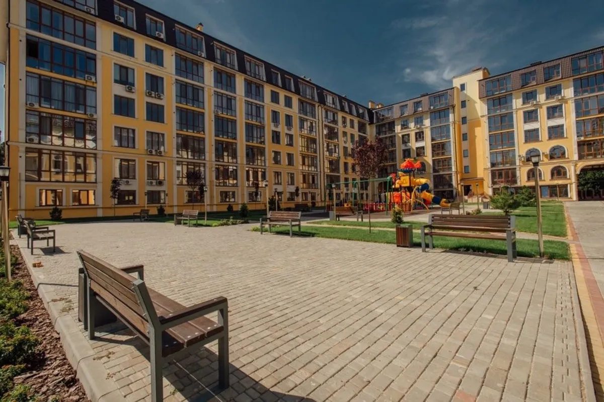 Apartments for sale. 1 room, 20 m², 2nd floor/6 floors. 121, Dacha Kovalevskoho ul., Odesa. 