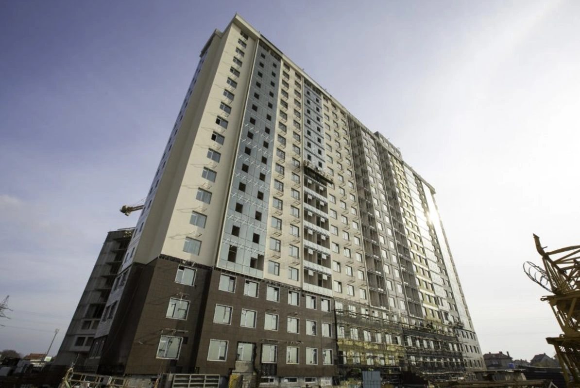 Apartments for sale. 1 room, 99 m², 4th floor/18 floors. 4, Zhemchuzhnaya ul., Odesa. 