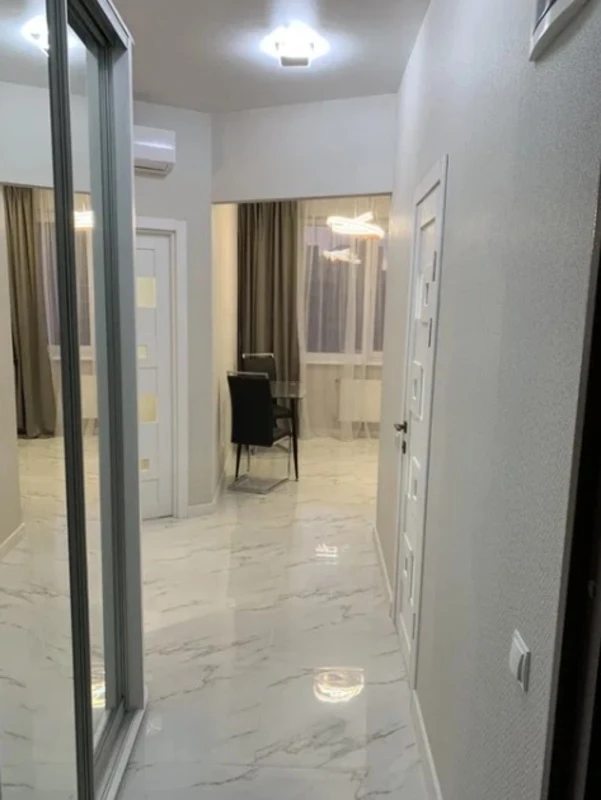 Продаж квартири. 1 room, 37 m², 4th floor/25 floors. 3, Генуэзская ул., Одеса. 
