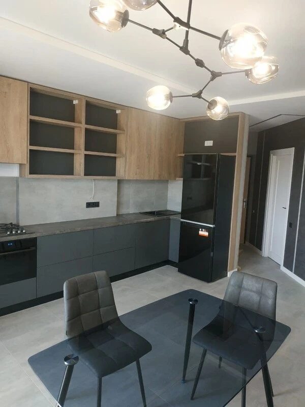 Apartments for sale. 2 rooms, 56 m², 8th floor/12 floors. 15, Lvovskaya ul., Odesa. 