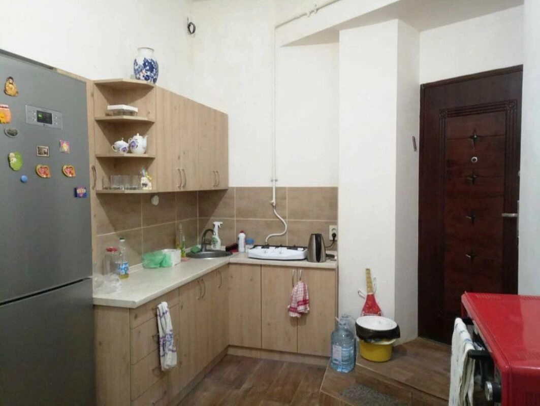 Продаж квартири. 1 room, 35 m², 1st floor/3 floors. 112, Мечникова ул., Одеса. 