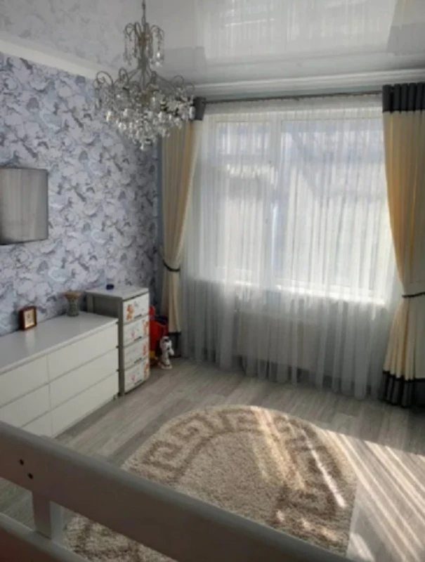 Продаж квартири. 3 rooms, 99 m², 16 floor/18 floors. 4, Жемчужная , Одеса. 
