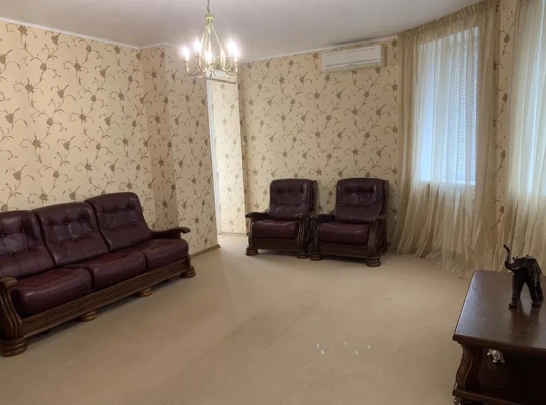Продаж квартири. 3 rooms, 87 m², 4th floor/10 floors. Говорова Маршала ул., Одеса. 