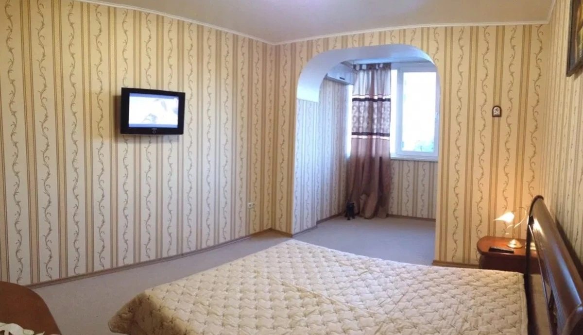 Apartments for sale. 3 rooms, 87 m², 4th floor/10 floors. Hovorova Marshala ul., Odesa. 