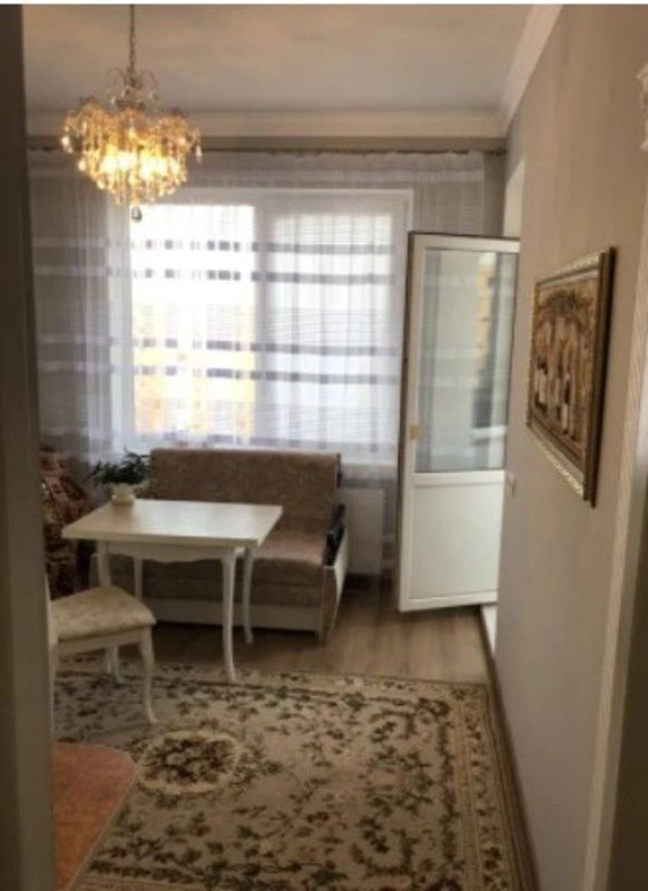 Apartments for sale. 1 room, 35 m², 15 floor/16 floors. 11, Raduzhnaya ul., Odesa. 