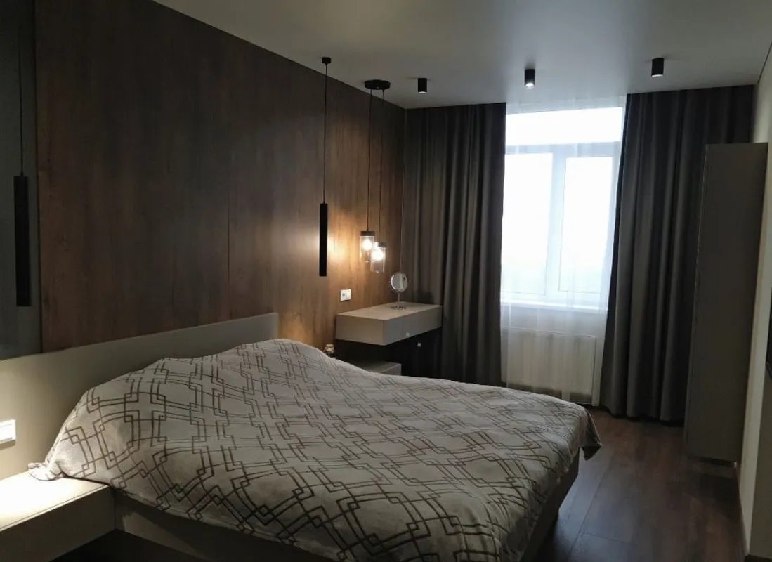 Apartments for sale. 2 rooms, 70 m², 17 floor/24 floors. Zhabotynskoho ul., Odesa. 