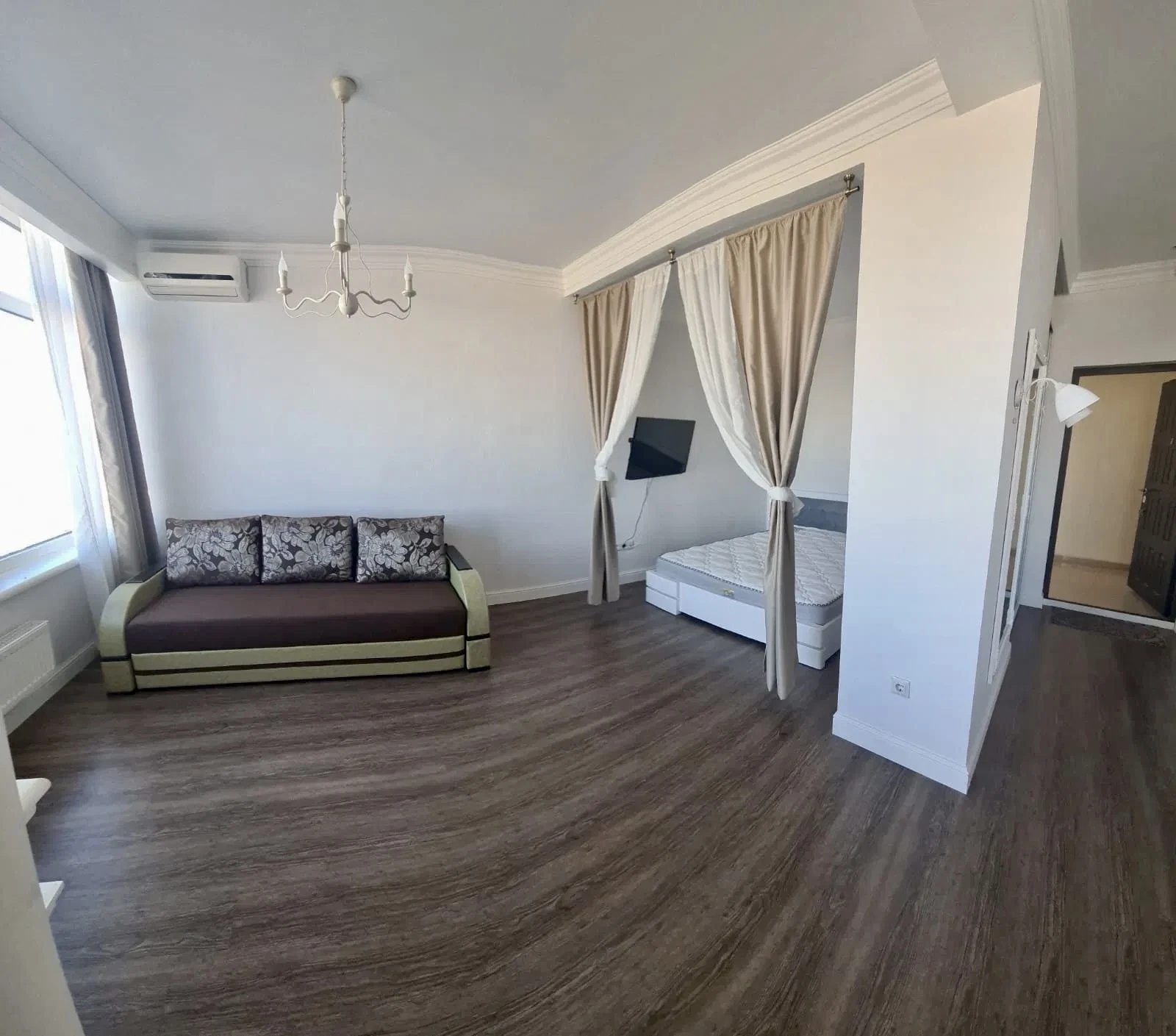 Продаж квартири. 1 room, 36 m², 20 floor/25 floors. 16, Каманина ул., Одеса. 