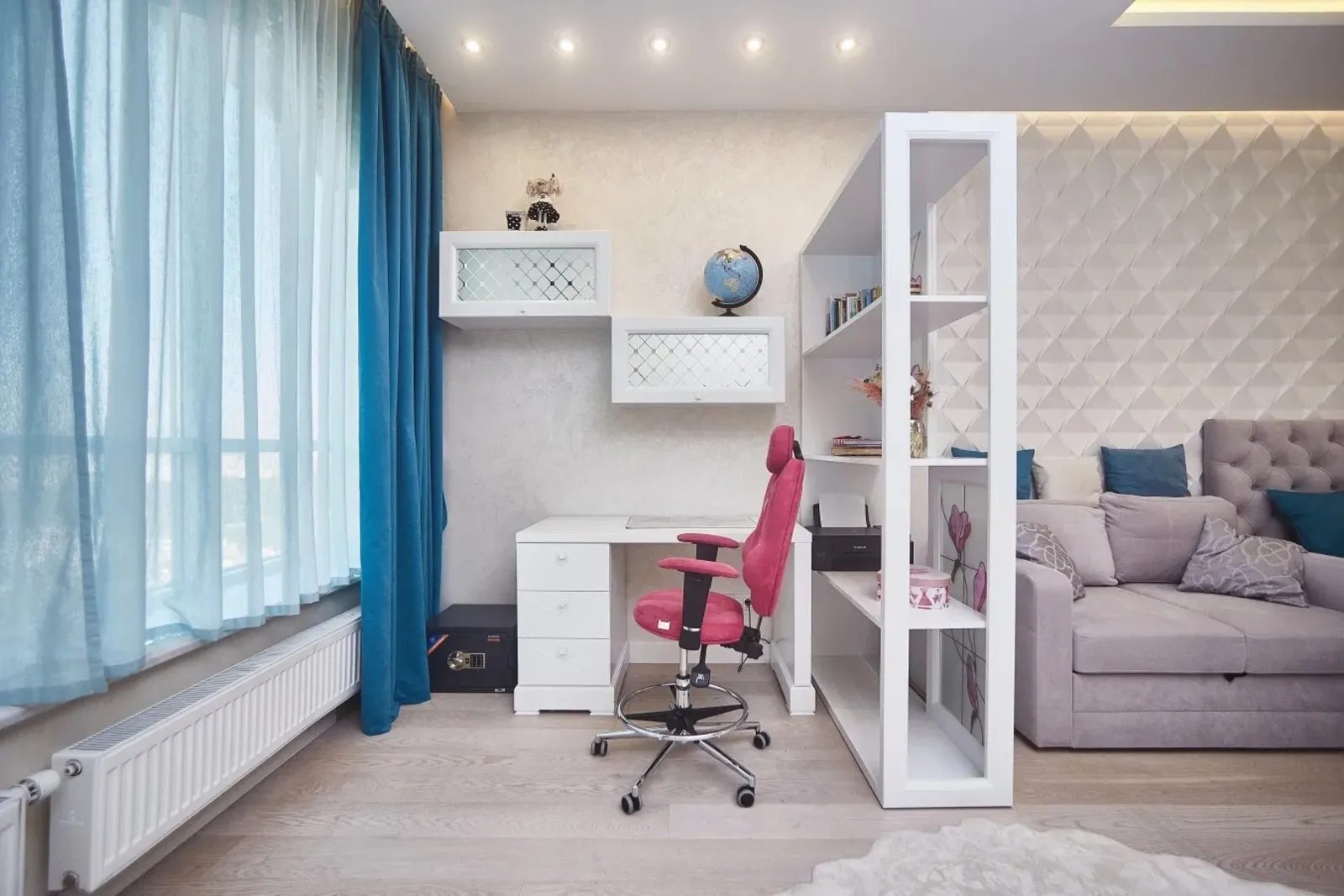 Apartments for sale. 3 rooms, 138 m², 23 floor/23 floors. 60, Frantsuzskyy b-r, Odesa. 