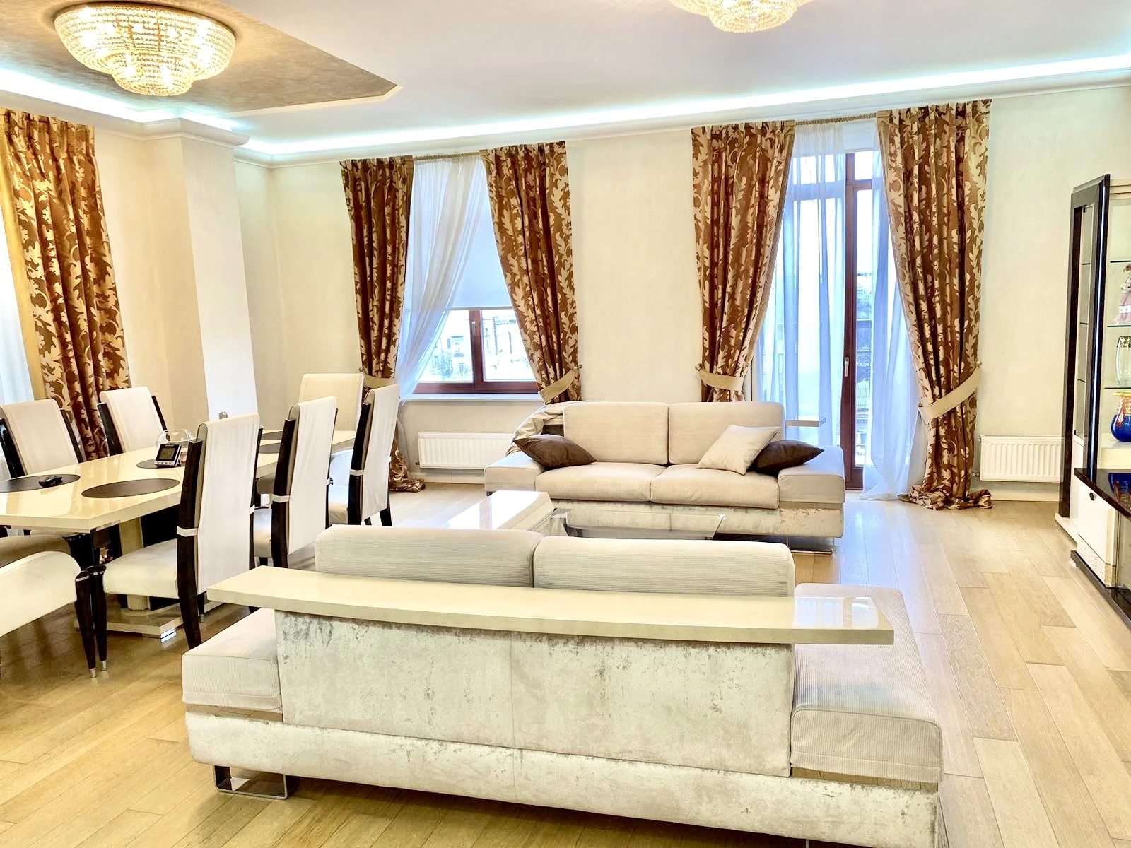 Продаж квартири. 4 rooms, 166 m², 9th floor/14 floors. 1, Греческая ул., Одеса. 