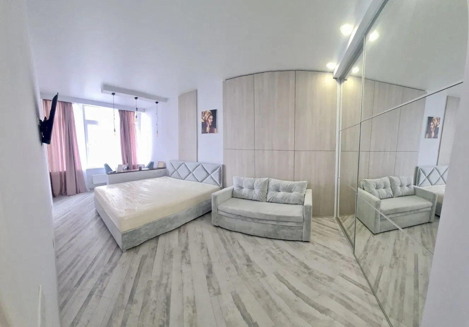 Apartments for sale. 2 rooms, 36 m², 15 floor/25 floors. 16, Kamanyna ul., Odesa. 