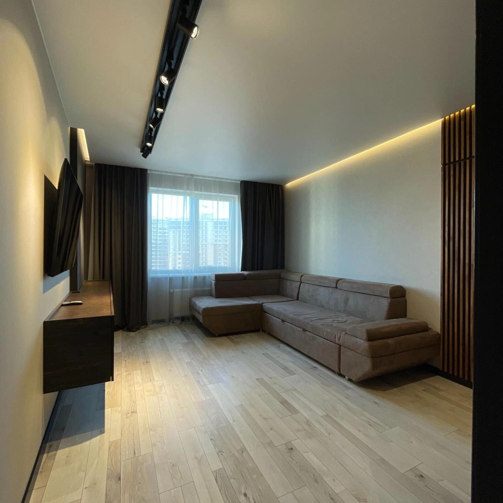 Продаж квартири. 2 rooms, 107 m², 21 floor/24 floors. 3, Генуэзская ул., Одеса. 