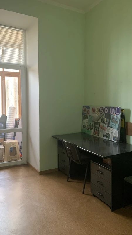 Продаж квартири. 4 rooms, 172 m², 2nd floor/3 floors. Канатная ул., Одеса. 
