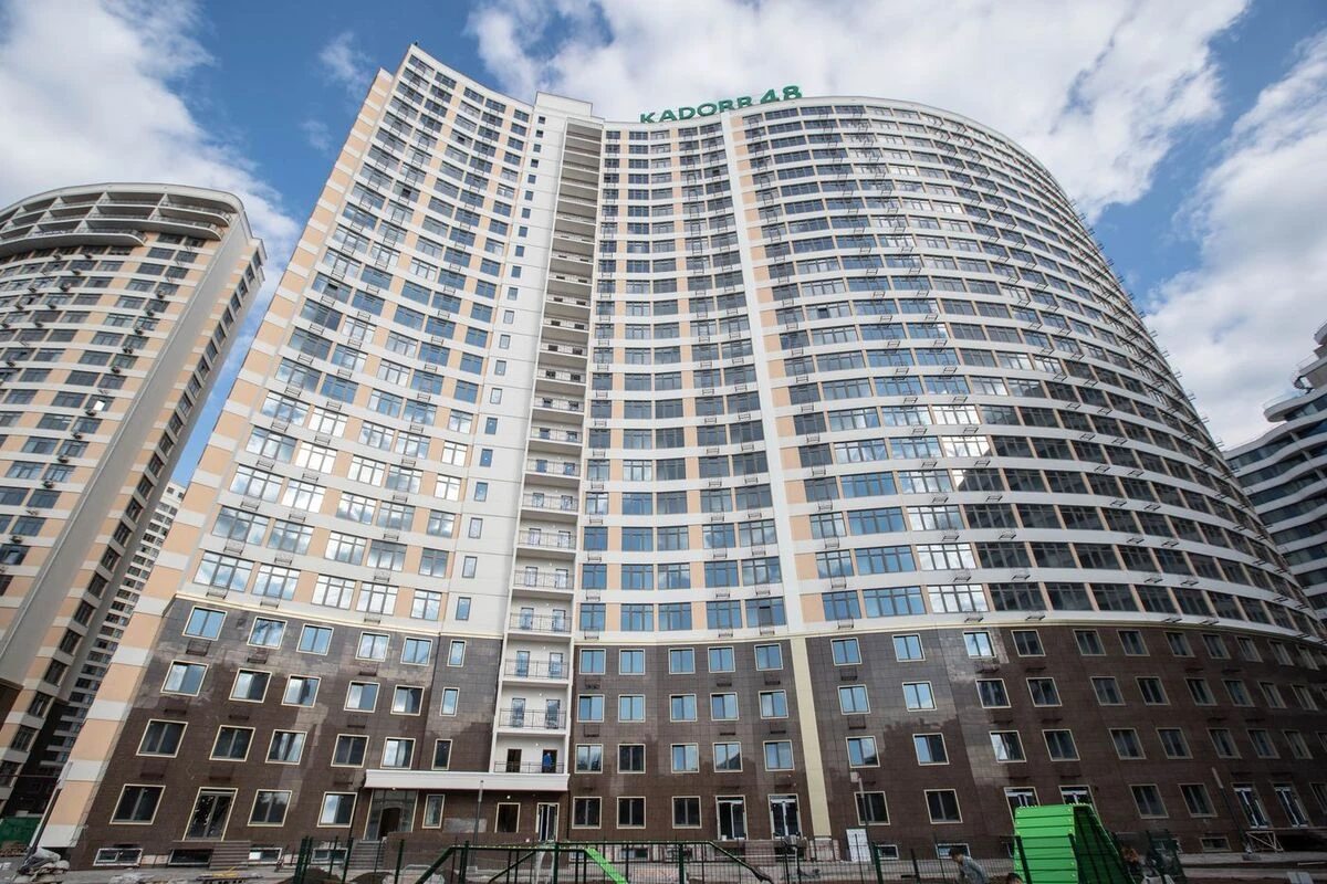 Apartments for sale. 2 rooms, 59 m², 24 floor/25 floors. 16, Kamanyna ul., Odesa. 
