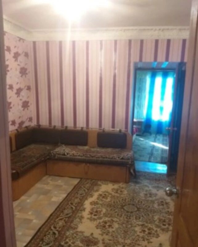 Apartments for sale. 3 rooms, 50 m², 1st floor/2 floors. 52, Prokhorovskaya ul., Odesa. 