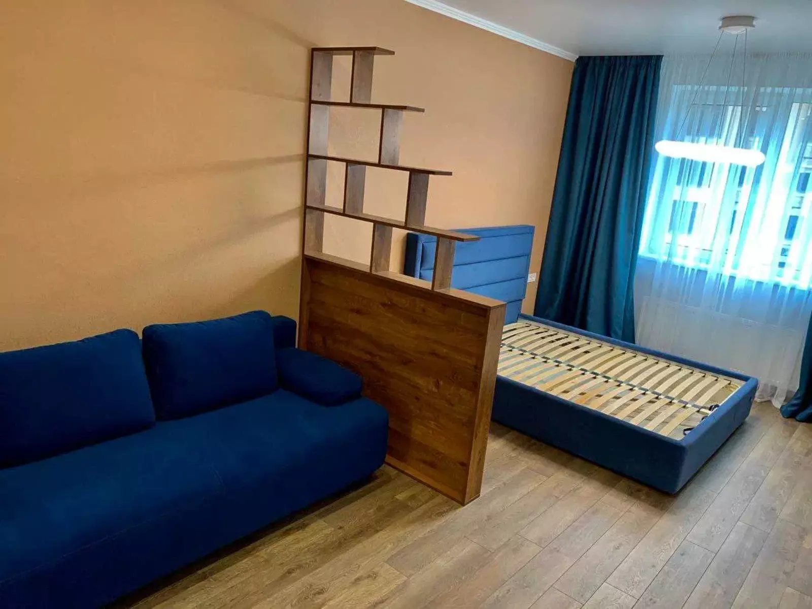 Apartments for sale. 1 room, 43 m², 24 floors. 3, Henuezskaya ul., Odesa. 