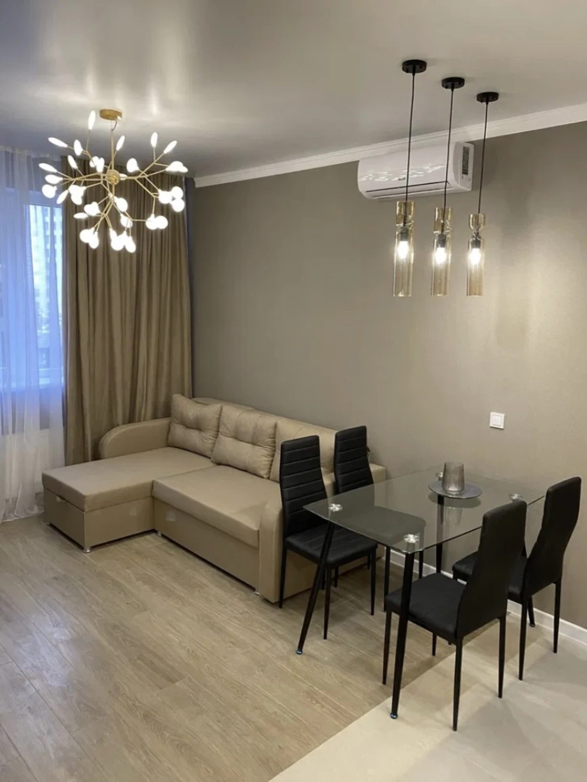 Apartments for sale. 2 rooms, 65 m², 7th floor/25 floors. 3, Henuezskaya ul., Odesa. 