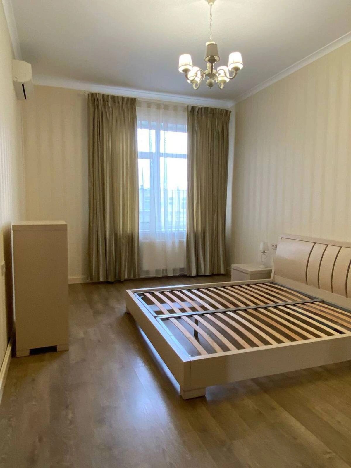 Apartments for sale. 2 rooms, 63 m², 3rd floor/16 floors. 3, Sabanskyy per., Odesa. 