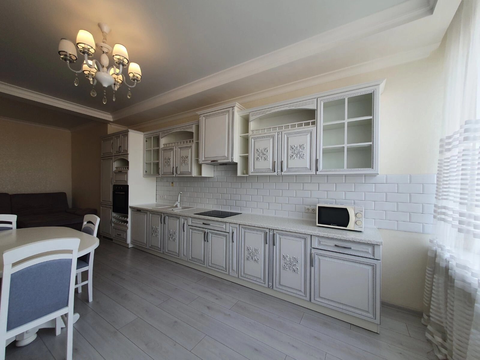 Apartments for sale. 2 rooms, 85 m², 20 floor/25 floors. 5, Henuezskaya ul., Odesa. 