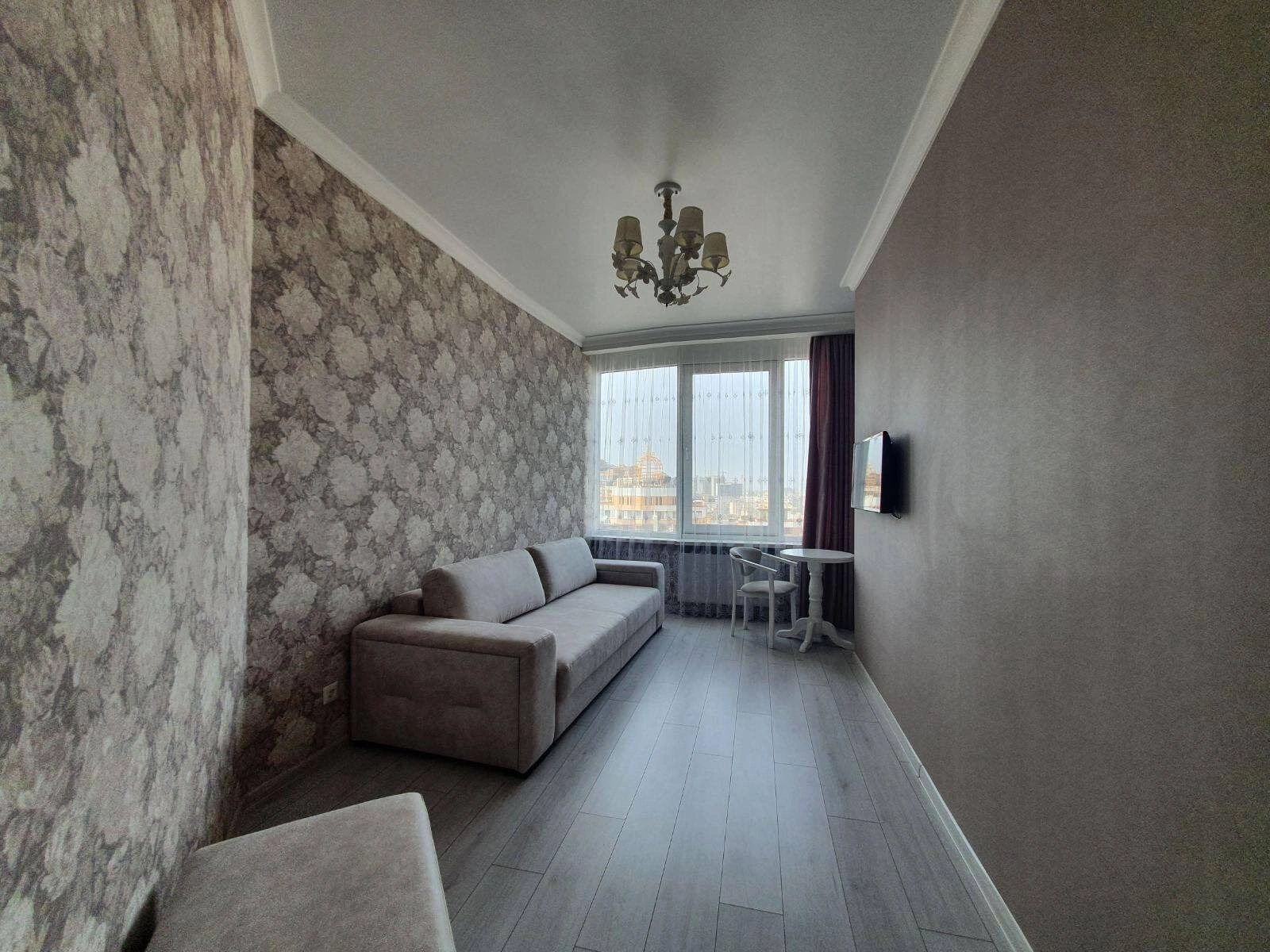 Apartments for sale. 2 rooms, 85 m², 20 floor/25 floors. 5, Henuezskaya ul., Odesa. 