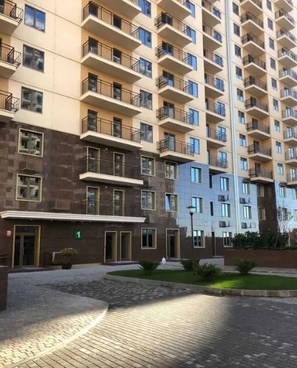 Apartments for sale. 1 room, 44 m², 13 floor/19 floors. 10, Zhemchuzhnaya ul., Odesa. 