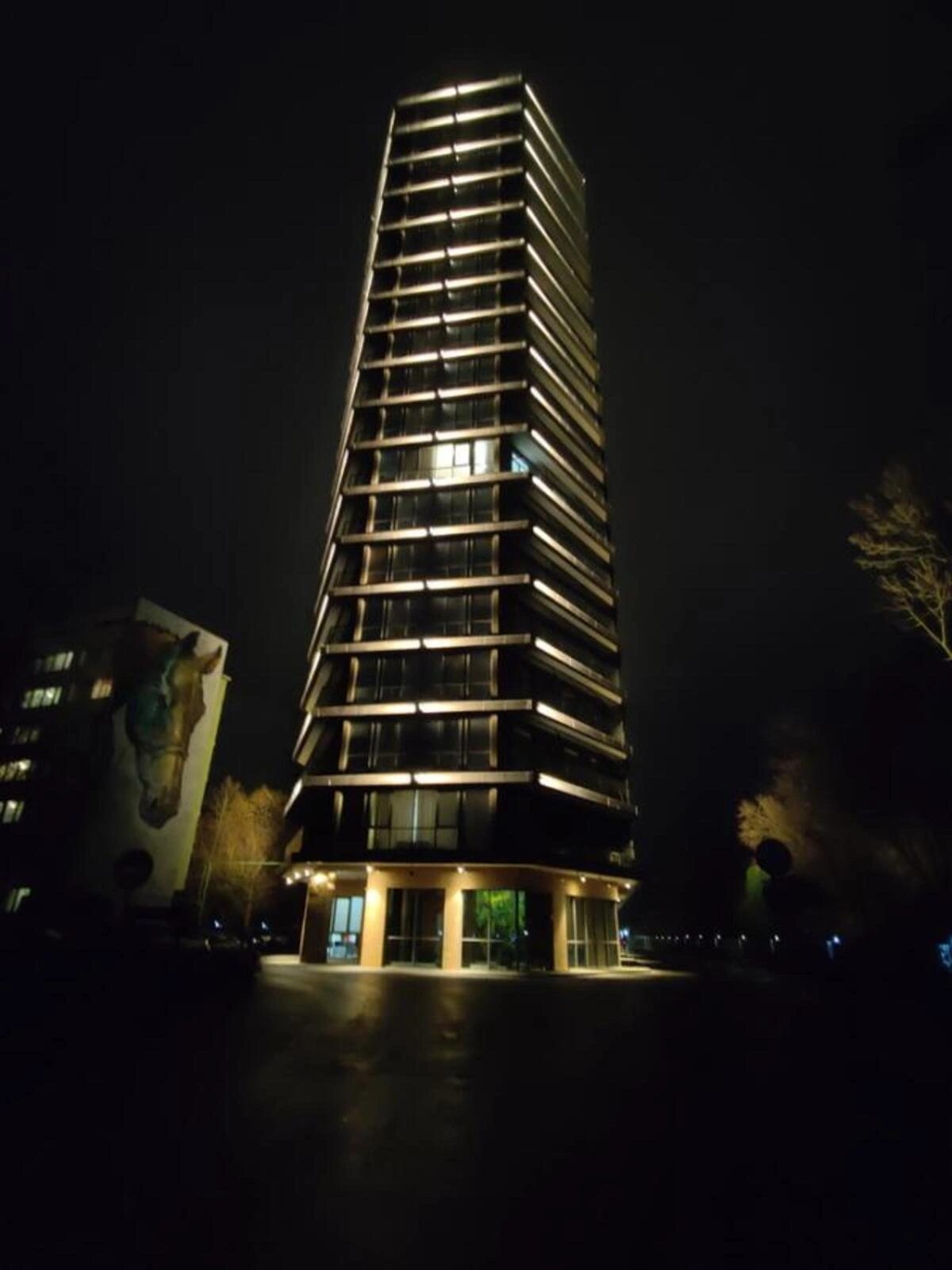 Apartments for sale. 3 rooms, 110 m², 4th floor/18 floors. 85, Frantsuzskyy b-r, Odesa. 