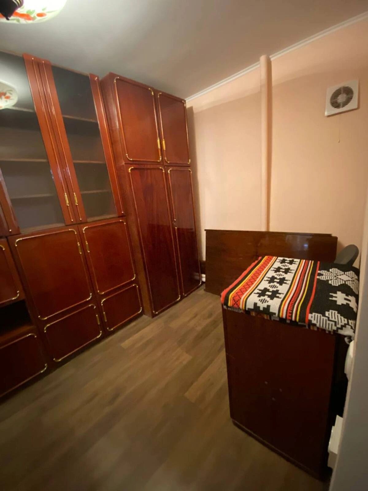 Продаж квартири. 3 rooms, 55 m², 1st floor/2 floors. Коблевская ул., Одеса. 